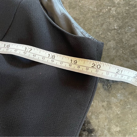 Jacqueline Ferrar black sleeveless fully lined fitted sheath Dress size 12 - Picture 8 of 9